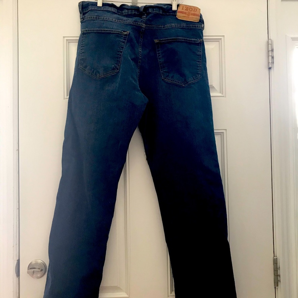 IZOD Relaxed fit denim Approximately 38 x 32